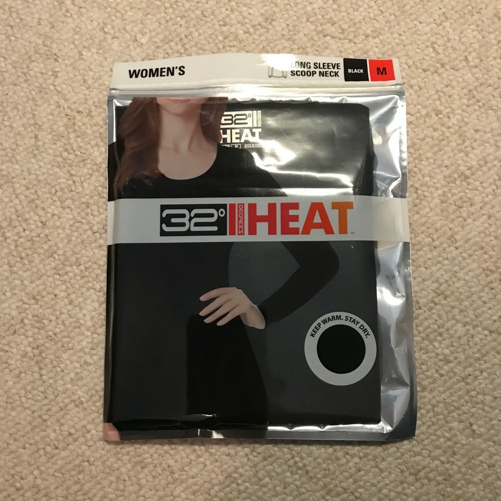 32 DEGREES LONG SLEEVE SCOOP NECK